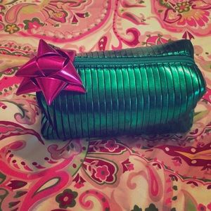 PRICE ⬇️: 💄MAC Cosmetics Makeup Bag